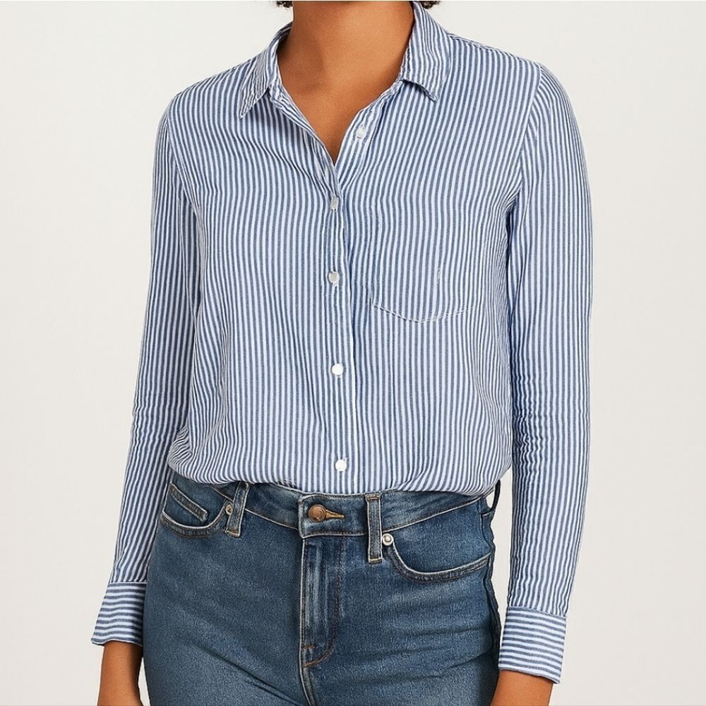 American Eagle Boyfriend Fit Blue and White Striped Long Sleeve Top - XS